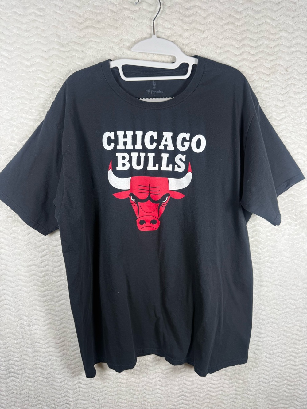 Fanatics Chicago Bulls Black Tee with Red and White Logo. Absolute Classic 😎🔥🧡